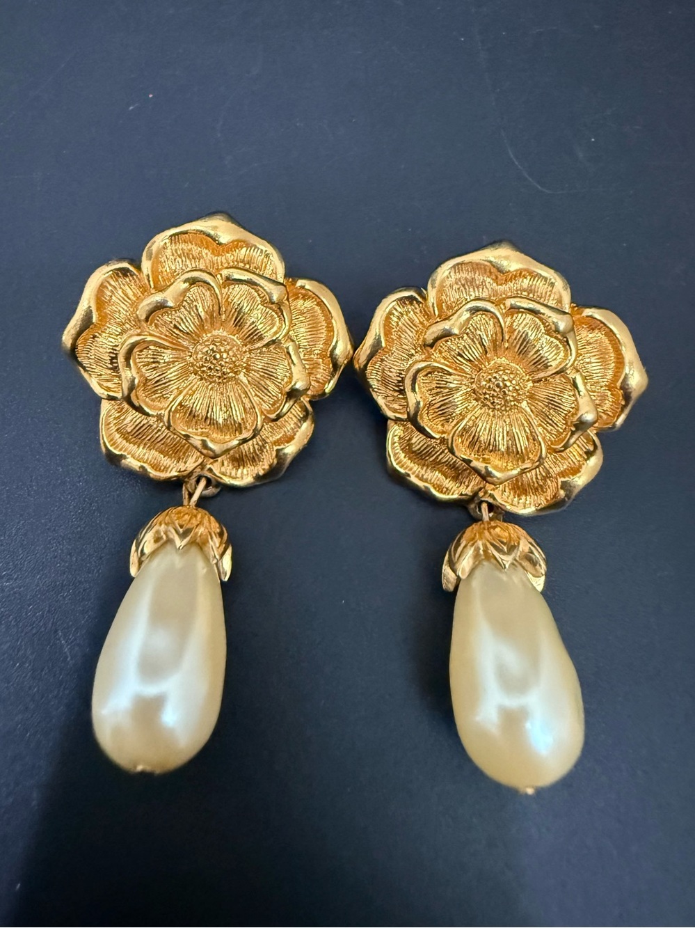 Vintage AVON “Summerset” Gold-tone Flower Faux Teardop Pearl Statement Earrings